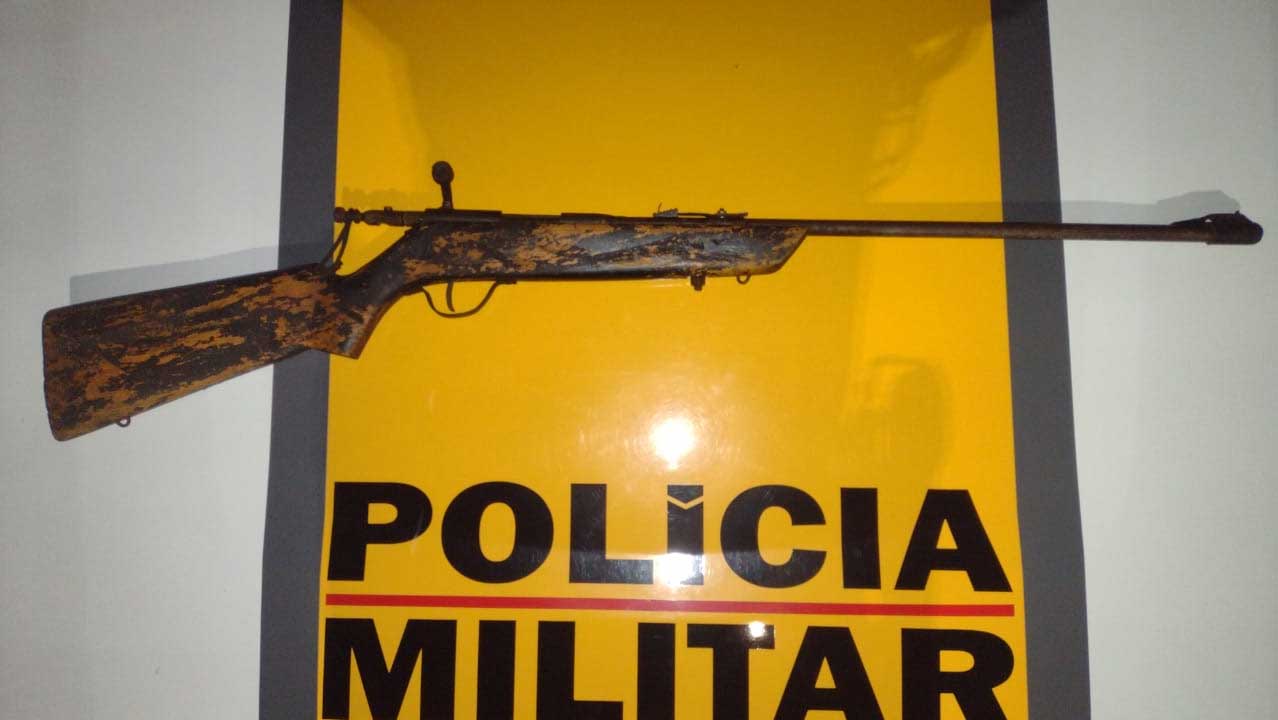 Homem é preso transportando rifle na LMG-667, em Brasilândia de Minas