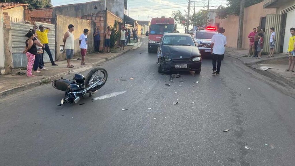 Jovem de 17 anos que pilotava moto se envolve em grave acidente de trânsito em João Pinheiro