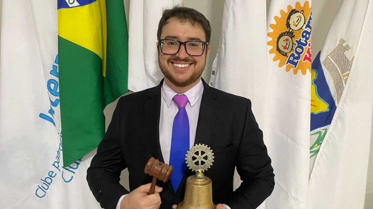 Marlon Marques Melgaço toma posse como novo presidente do Rotary Club Participação de João Pinheiro