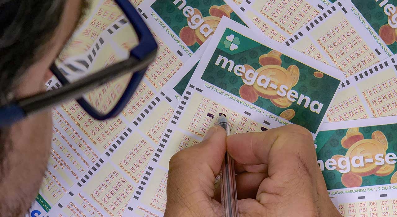Duas apostas acertam a Mega-Sena e dividirão R$ 3,8 milhões; três apostas de Minas bateram na trave