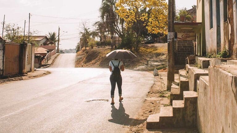 Após dias de calor intenso, onda de baixa umidade vai atingir João Pinheiro na próxima semana, alerta INMET