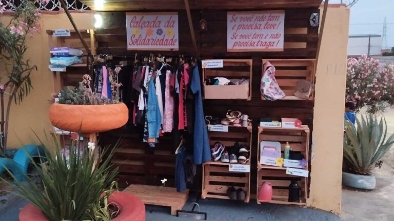 Calçada da Solidariedade: projeto iniciado por pinheirense vem chamando a atenção em João Pinheiro