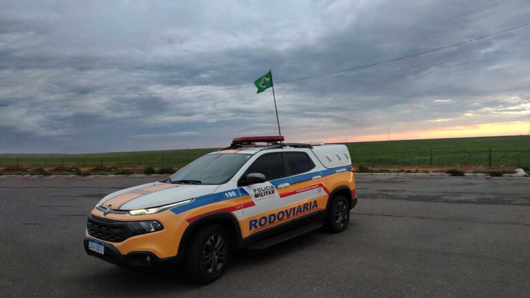 Motorista é preso dirigindo embriagado pela MG-181, em João Pinheiro; bafômetro confirmou a embriaguez