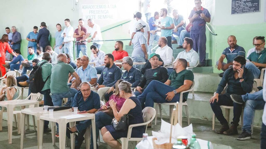 Sindicato Rural promove assembleia com a CEMIG, deputados e produtores rurais em João Pinheiro para tratar sobre a energia
