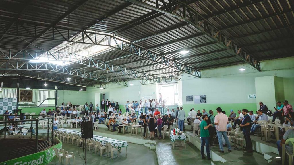 Sindicato Rural promove assembleia com a CEMIG, deputados e produtores rurais em João Pinheiro para tratar sobre a energia