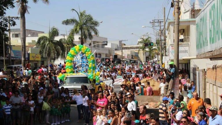 João Pinheiro retoma tradição do desfile de 7 de Setembro após pausa de quatro anos