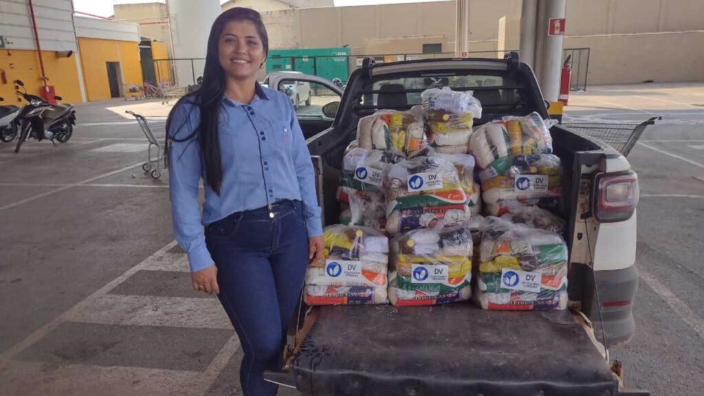 Destilaria Veredas promove entrega de cestas básicas a famílias vulneráveis em João Pinheiro