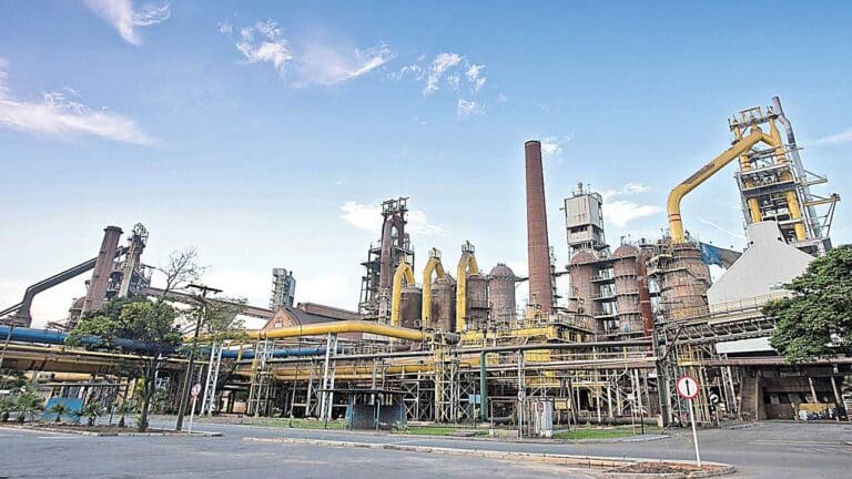 Justiça bloqueia R$346 milhões da Usiminas por conta de poluição atmosférica