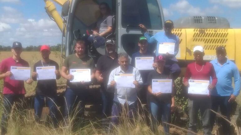 União Treinamentos abre última turma do ano para curso de operador de máquinas pesadas em João Pinheiro