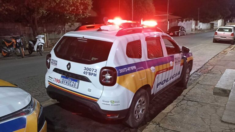 Jovem acusa ex-namorado de violência doméstica enquanto tomavam banho juntos em João Pinheiro