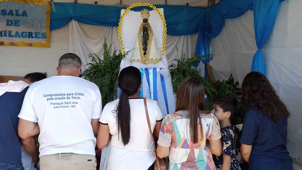 João Pinheiro inicia celebrações ao Dia de Nossa Senhora Aparecida com missa à meia-noite no Santuário da Coeng
