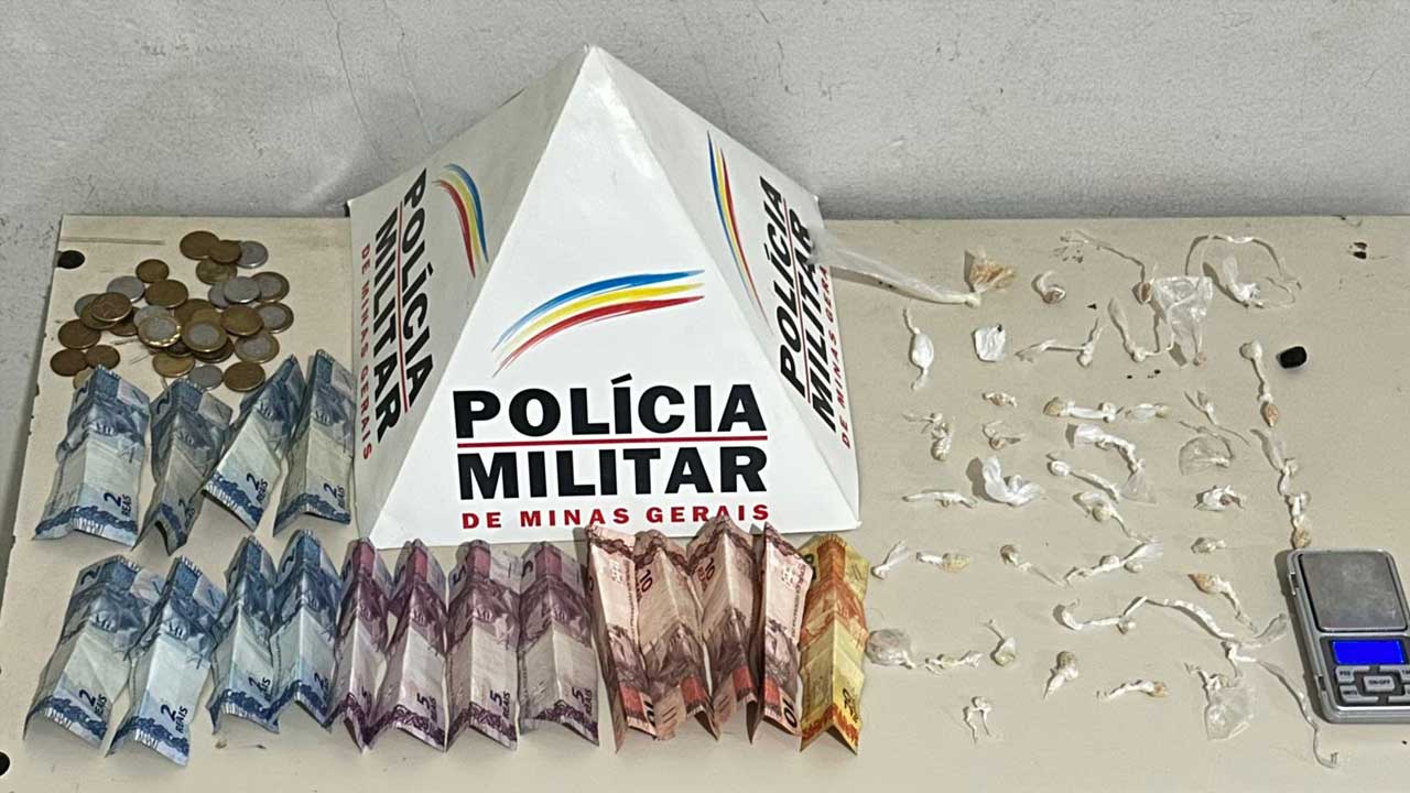 Polícia encontra haxixe, crack e cocaína escondidos em quarto de adolescente no Centro de João Pinheiro
