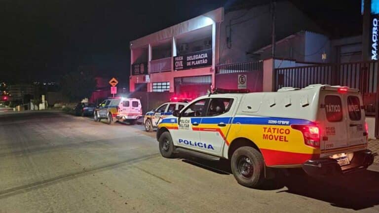 Homem é preso após agredir, estuprar e roubar dinheiro e as chaves da sua mulher em Patos de Minas