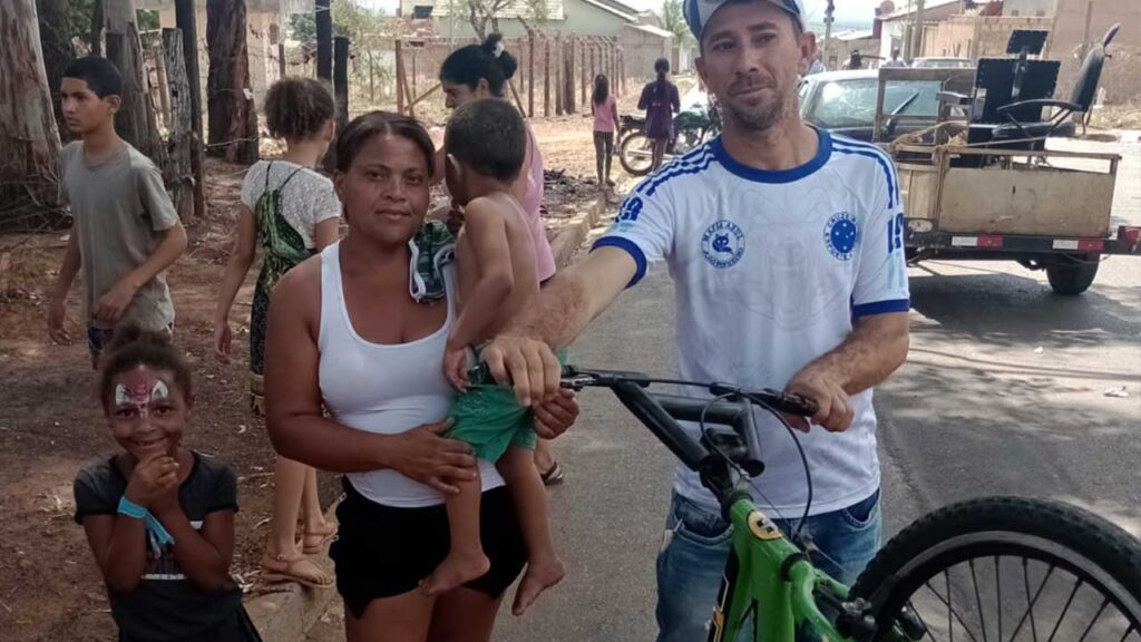 Máfia Azul realiza 6ª edição da Rua de Lazer com presença do Raposão em João Pinheiro 