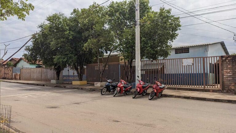 Mulher fica ferida em briga de monitores da CEMEI Terezinha de Almeida e caso vai para na Polícia, em João Pinheiro