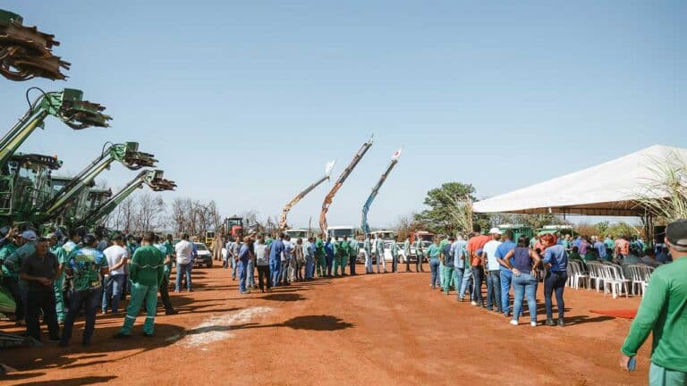 Destilaria Veredas celebra fim da safra 2023 com ótimos números e aumento do uso de adubo orgânico em João Pinheiro