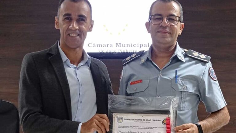 Pinheirense Tenente Tolentino, ex-comandante do Corpo de Bombeiros, recebe Moção de Aplausos da Câmara