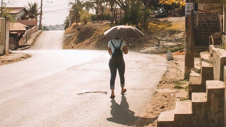 Onda de calor atinge todos os municípios de Minas e pode durar mais que 5 dias
