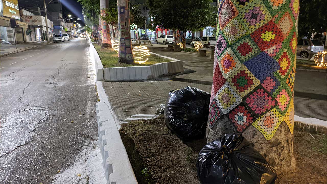 Atenção comerciantes: periodo de natal tem novas regras para o recolhimento do lixo no Centro de João Pinheiro