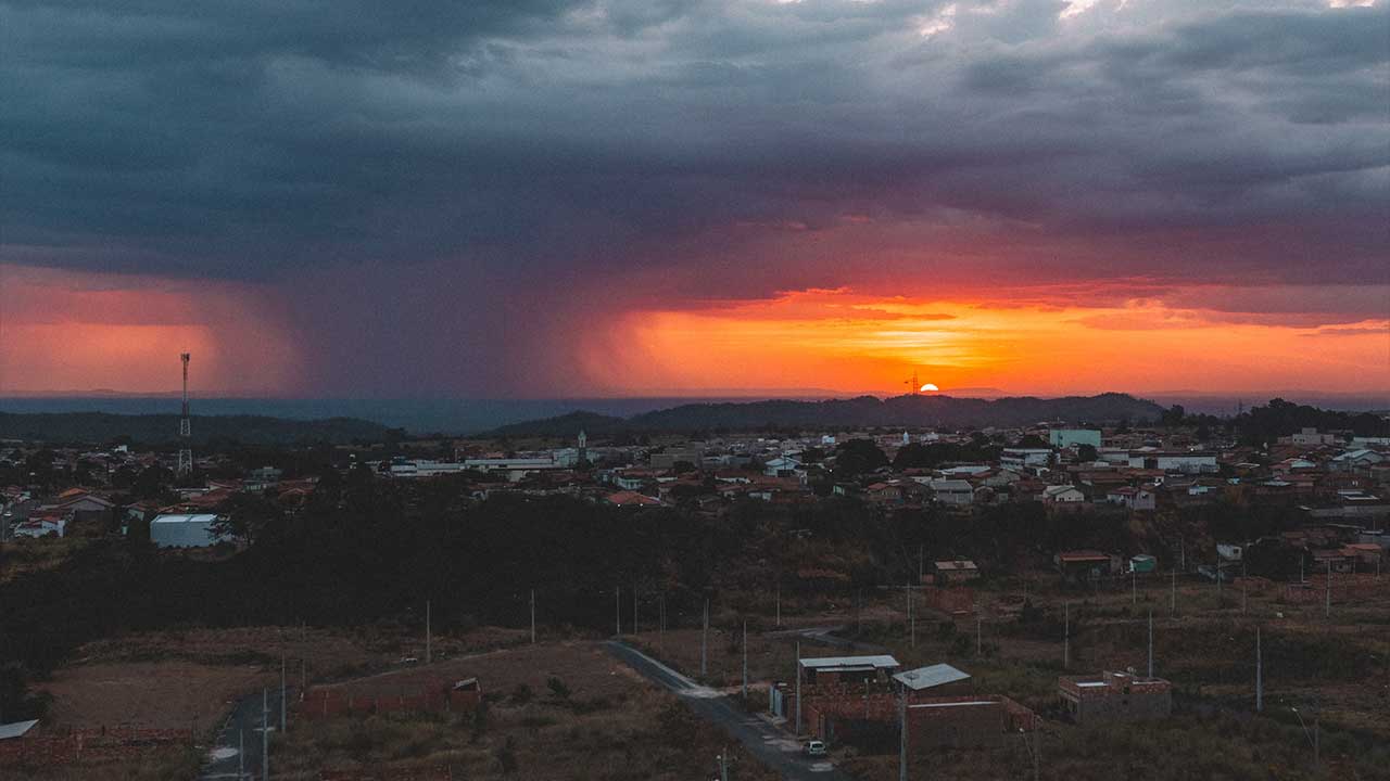 João Pinheiro e outros 710 municípios podem ser atingidos por chuvas intensas nesta terça-feira
