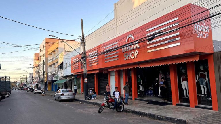 Apagão em João Pinheiro: falta de energia afeta diversos bairros e CEMIG não se pronuncia