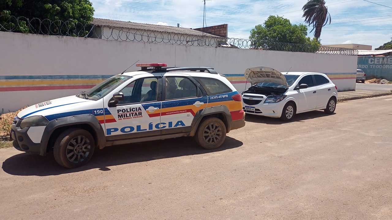 Polícia Militar prende casal em Canabrava que estava com veículo clonado, em João Pinheiro