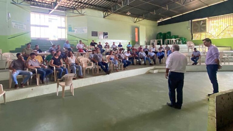 Produtores se reúnem para discutir providências contra a Cemig por péssima qualidade de energia em João Pinheiro