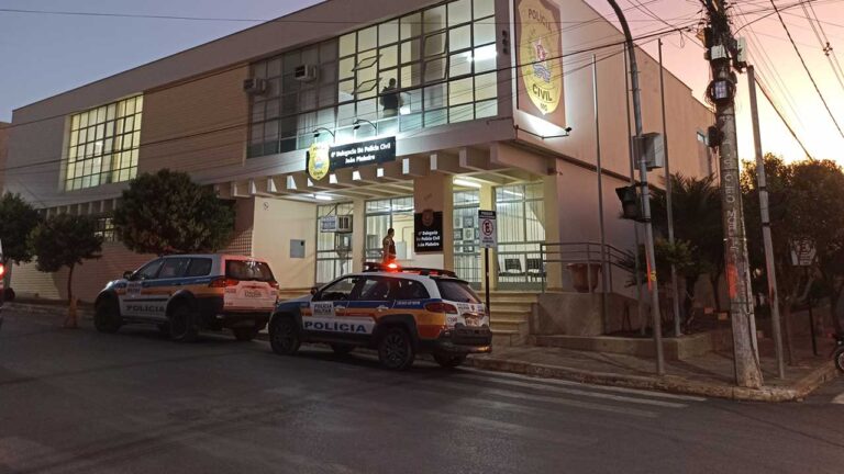 Idosa toma remédios controlados para dormir e acorda com ex beijando e acariciando seus seios em João Pinheiro