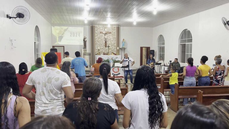 Grupo de oração Vida Nova realiza o Profetizando 2024, uma semana inteira de muita oração, louvor e reflexão
