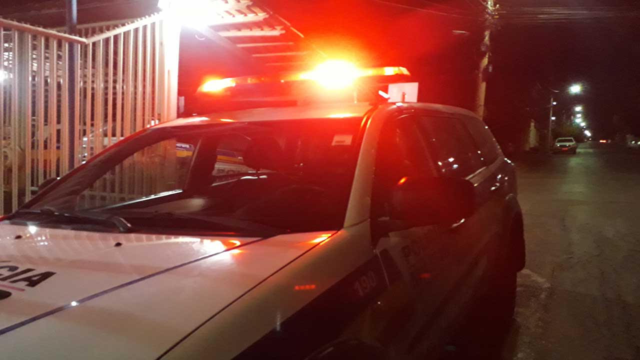 Motociclista é preso com 3 papelotes de cocaína no Bairro Aeroporto, em João Pinheiro