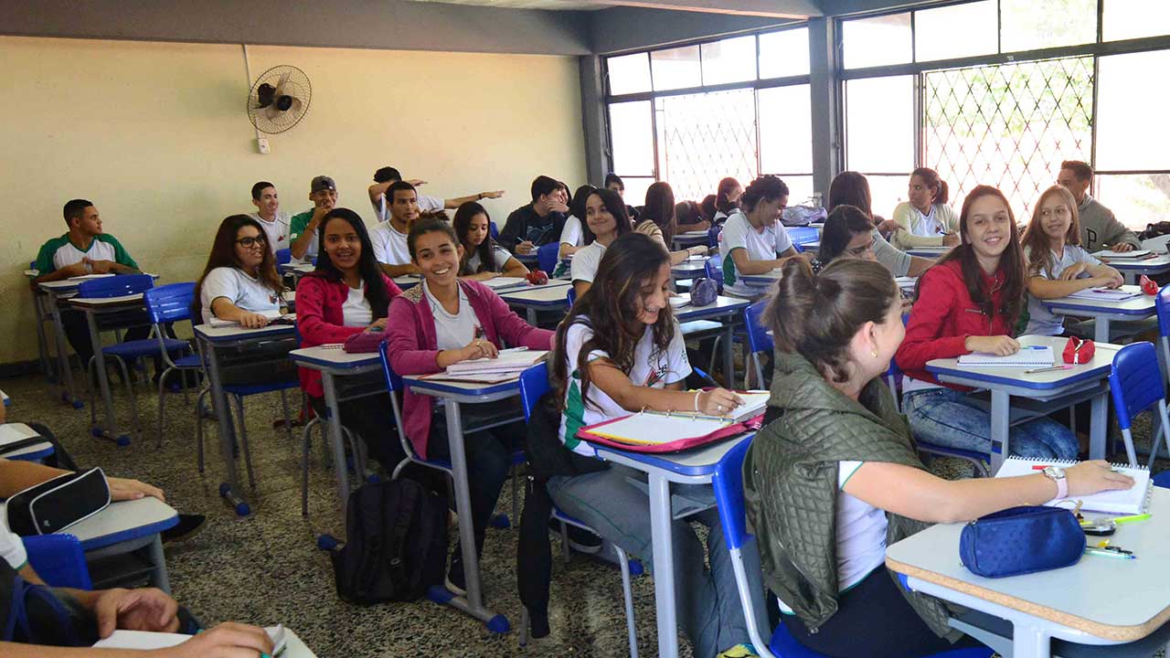 Divulgada lista de convocados para vagas na rede estadual de ensino de Minas Gerais