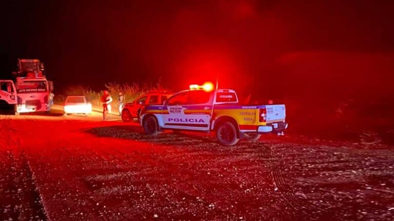 Homem tem caminhonete levada por bandidos armados na zona rural de João Pinheiro 