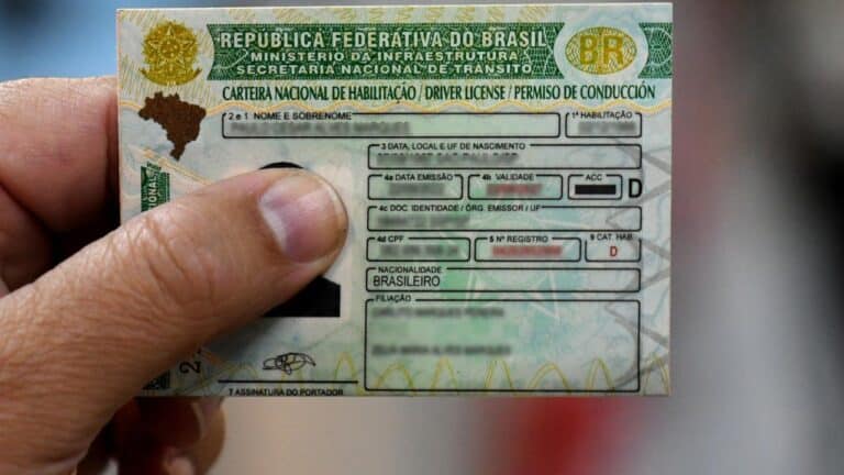 Carteira de motorista fica mais cara em 2024 e aumento surpreende autoescolas