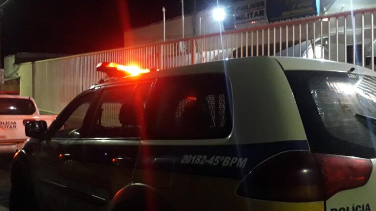 Homem desrespeita medida protetiva, ameaça ex-mulher e é preso em João Pinheiro