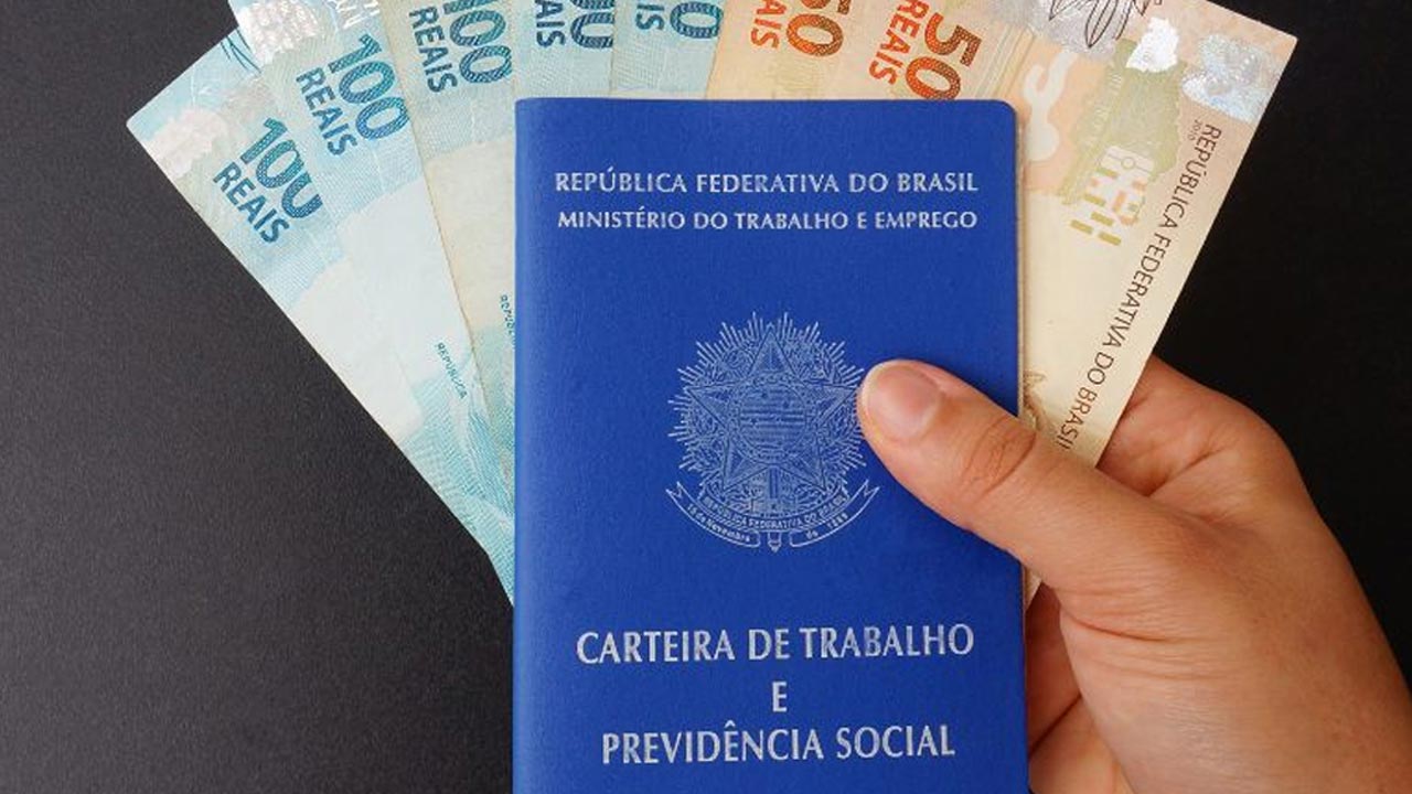 SINE de João Pinheiro tem 72 vagas de empregos abertas com salários de até R$ 4.500,00; confira as vagas
