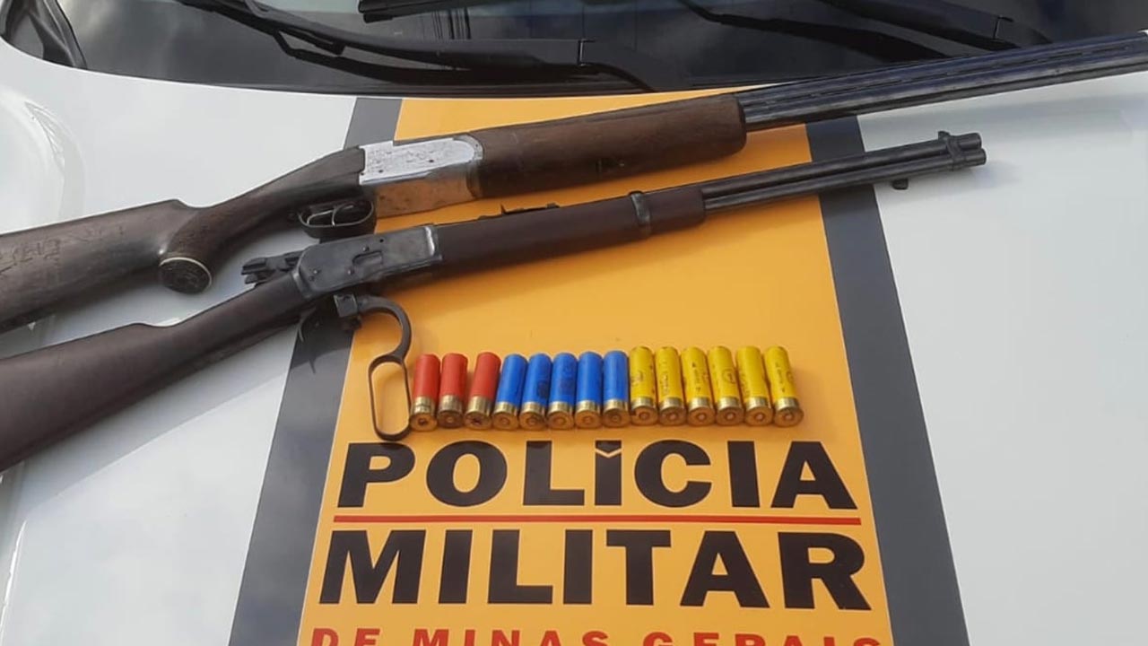 Casal é preso com duas espingardas e munições na MG-181, em João Pinheiro