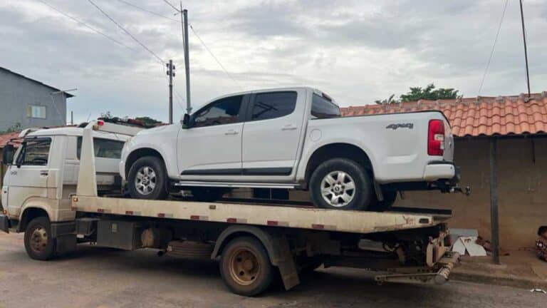 Polícia Militar apreende uma S10 clonada em João Pinheiro; homem de 47 anos foi preso