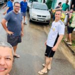 Grupo de amigos de infância se reúne para reviver memórias e fazer brincadeiras de rua em João Pinheiro