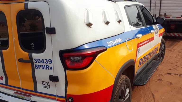 Passageiro de veículo é preso por porte ilegal de arma de fogo durante blitz na LMG-667, em João Pinheiro 