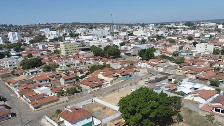 João Pinheiro tem 46 casos confirmados de dengue; doença atingiu mais crianças e jovens adultos