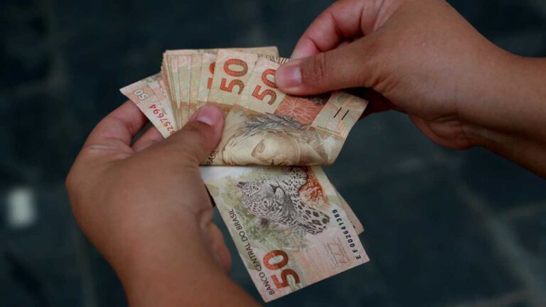 Caixa libera abono do PIS/Pasep para nascidos em janeiro; veja calendário