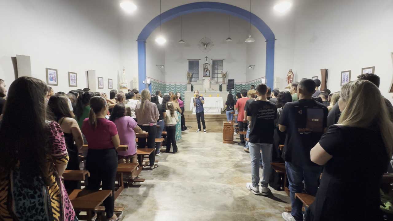 Comunidade Todo Teu: grupo católico ganha destaque com adoração carismática a Jesus em João Pinheiro