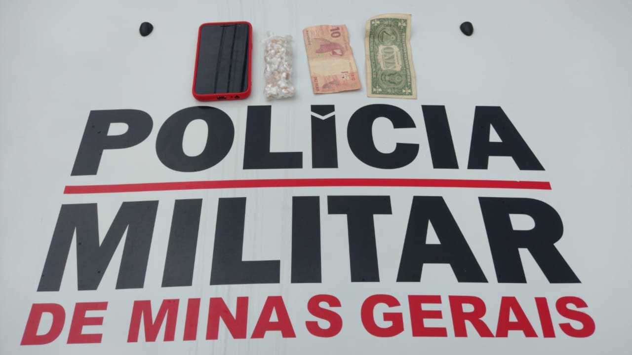 Polícia Militar prende passageiro de mototáxi que transportava 40 pedras de crack na cueca em João Pinheiro