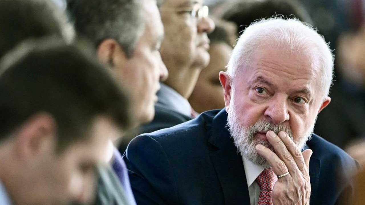 Pedido de impeachment de Lula atinge 113 assinaturas e será protocolado