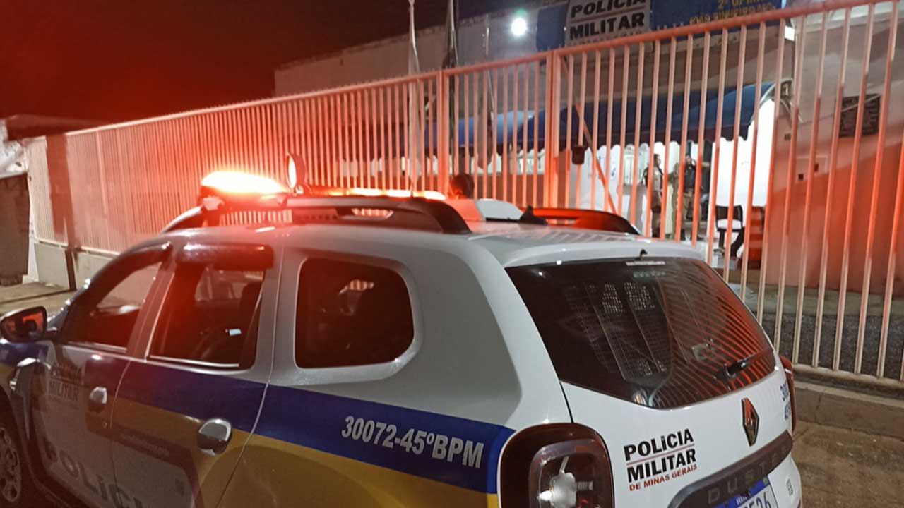 Polícia cumpre mandado de prisão relacionado a tráfico de drogas contra professor em João Pinheiro
