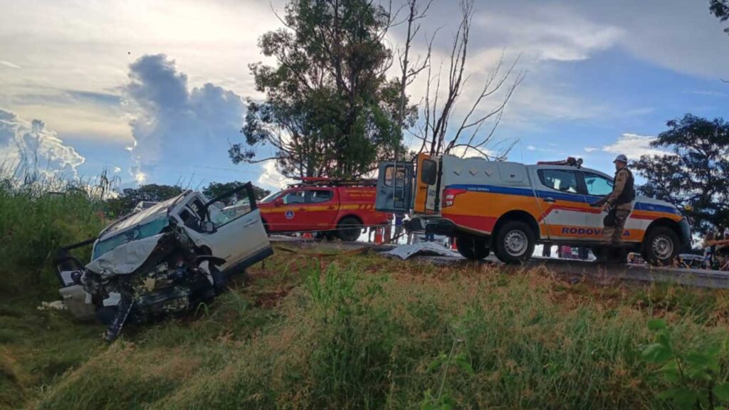 Tragédia: acidente gravíssimo envolvendo veículo de Brasilândia deixa 6 mortos na BR-251 próximo a Unaí