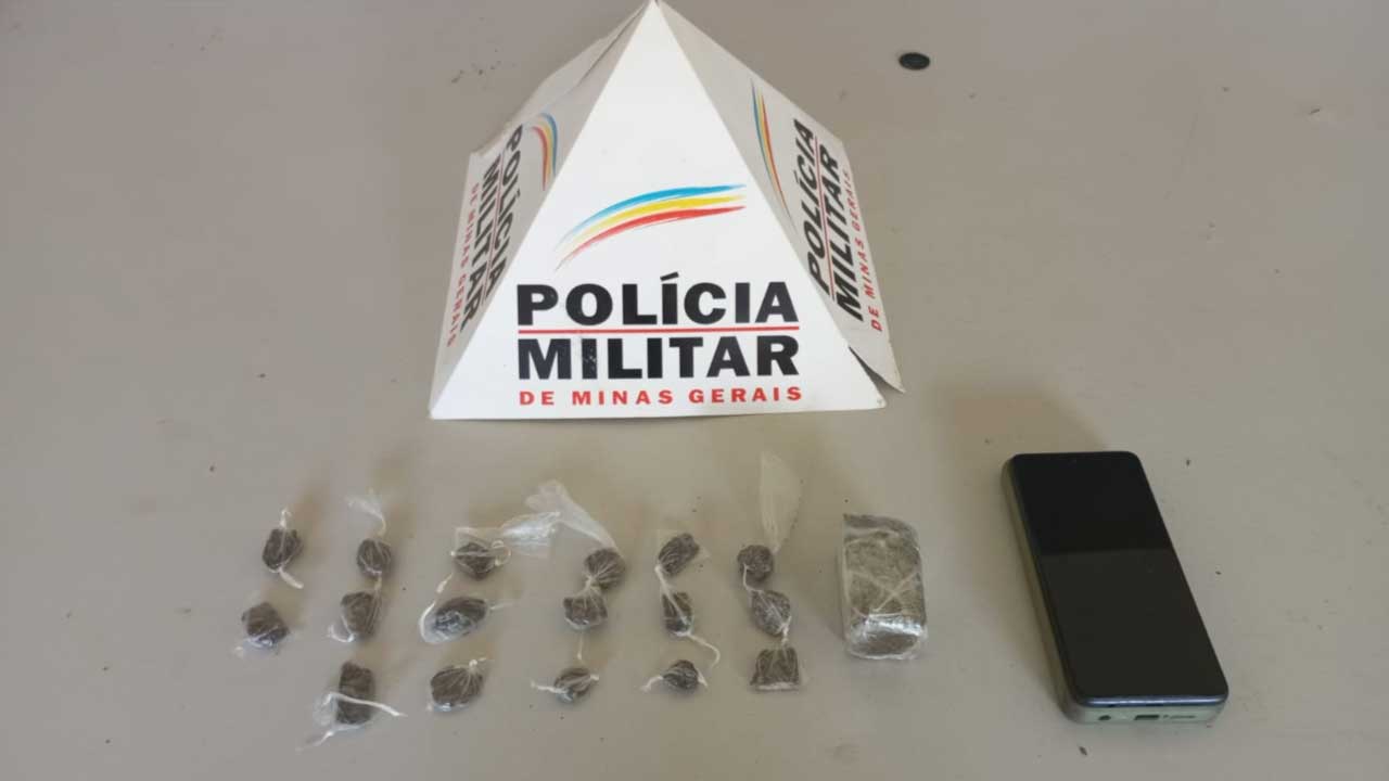 Adolescente é apreendido por tráfico de drogas em Brasilândia de Minas com 17 buchas de maconha