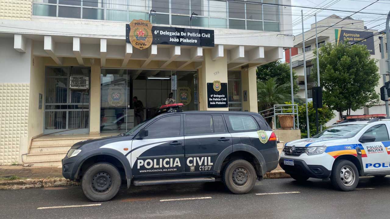Homem que estava foragido há 8 anos por homicídio e corrupção de menores é preso pela PC em Brasilândia de Minas
