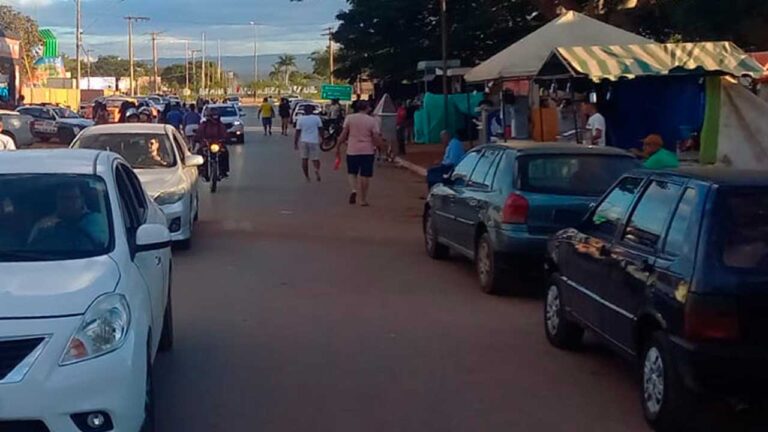 Vendedora ambulante cochila e tem dinheiro furtado durante ExpoAgro em Brasilândia de Minas