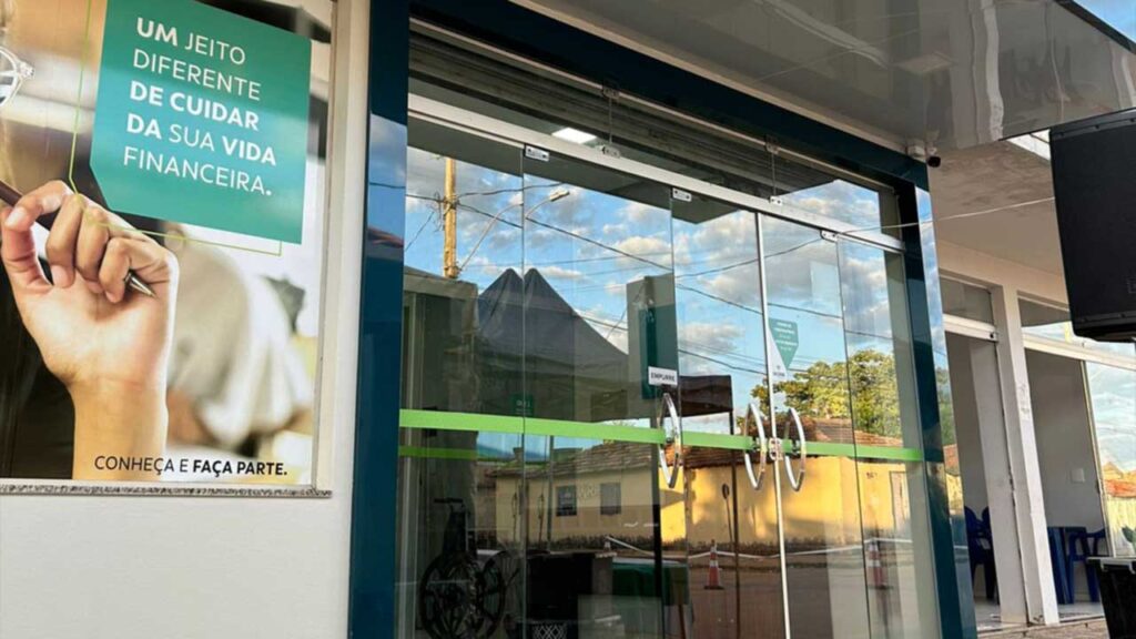 Sicoob Credipinho investe em melhorias e reinaugura agência em Cana Brava, distrito de João Pinheiro